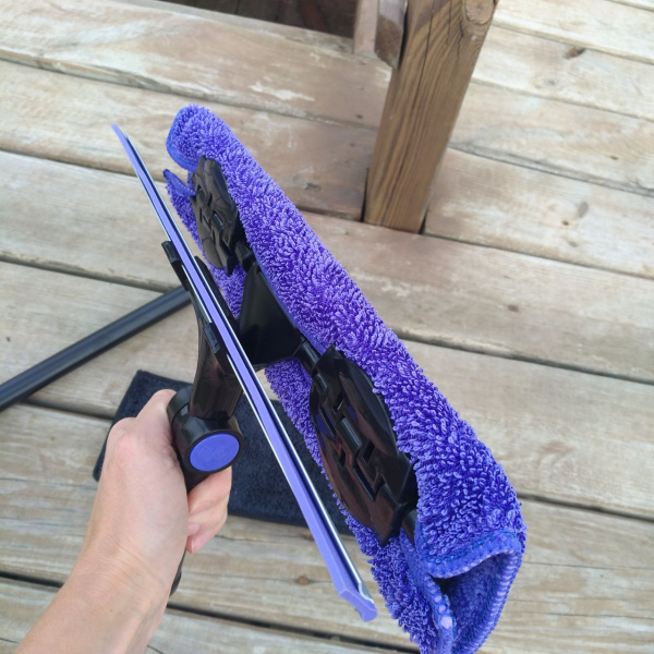 Стекломой - водосгон с двумя сменными насадками, телескопической ручкой и скребком / Щетка для мытья окон с регулируемым углом наклона